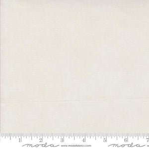 56127 21 Winter Friends Snowy White
